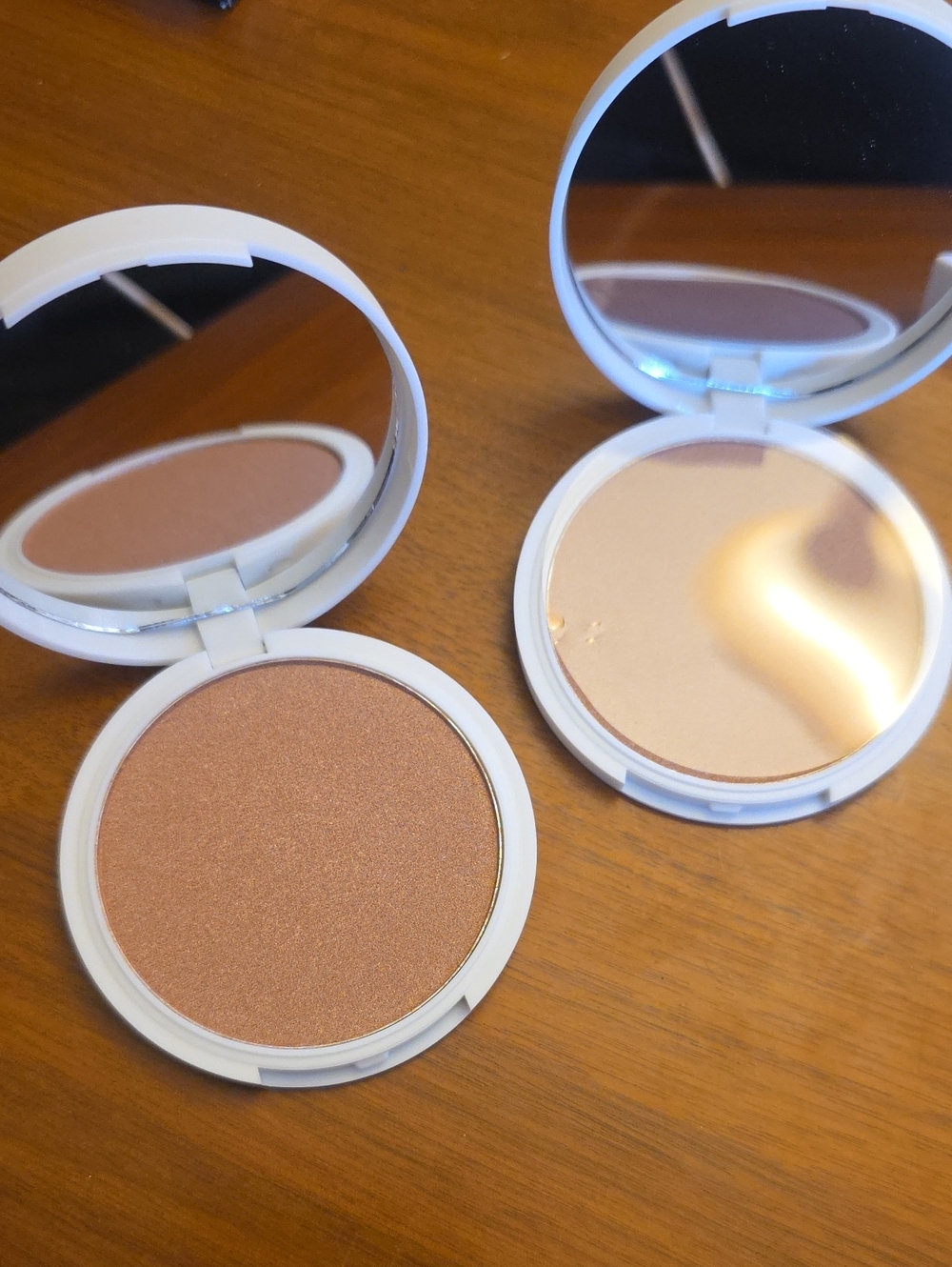 Highlighter Compact - Bronze & Champagne Glow